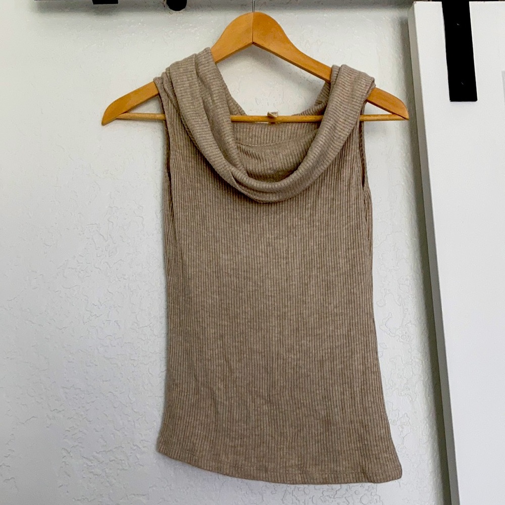 Versatile cream top